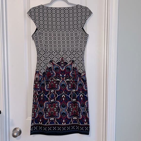 ⚡️ 3 for $30 ⚡️ London Times Scroll/Geometric Print Dress - Picture 5 of 11